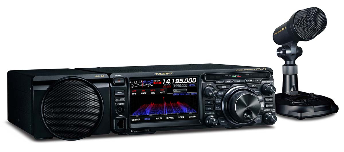 YAESU FTDX10 wraz z mikrofonem M1 i głośnikiem SP30