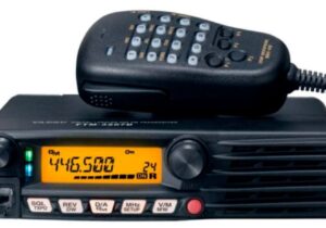 Yaesu FTM-3207 DE  Radiotelefon UHF C4FM