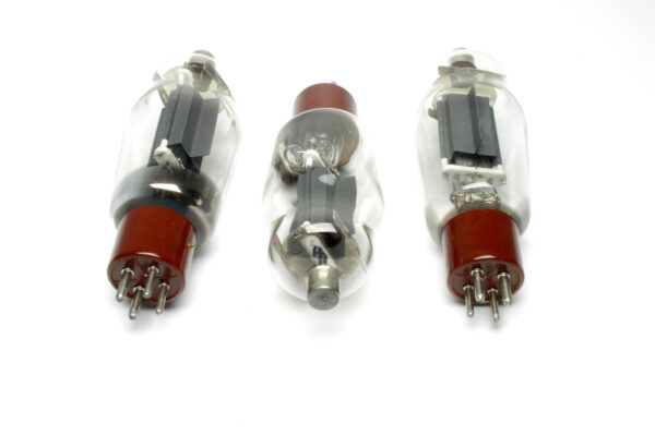 AMERITRON 380-0811A-3M Zestaw trzech dopasowanych lamp