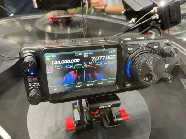 FTX-1F YAESU Wielopasmowa radiostacja KF/VHF/UHF - obrazek 2