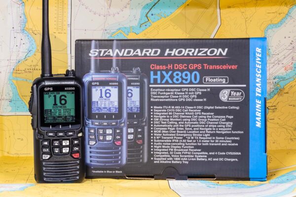 Standard Horizon HX-890 Radiotelefon morski ATIS