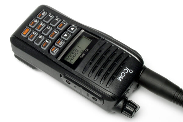 ICOM IC-A16E Bluetooth® - Radiotelefon lotniczy ręczny 8,33kHz