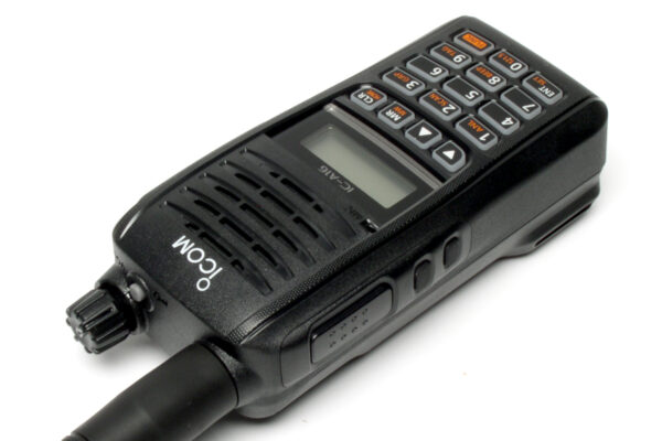 ICOM IC-A16E Bluetooth® - Radiotelefon lotniczy ręczny 8,33kHz - obrazek 4