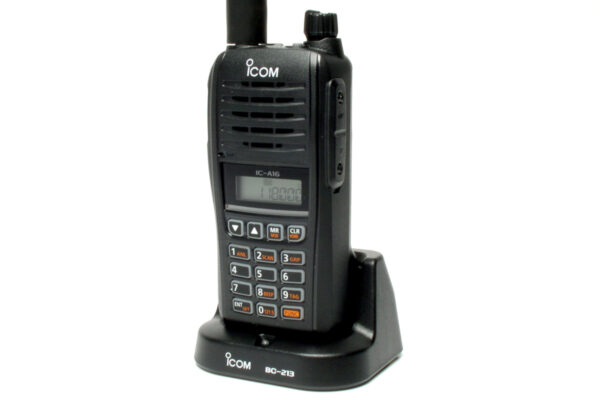 ICOM IC-A16E Bluetooth® - Radiotelefon lotniczy ręczny 8,33kHz - obrazek 2