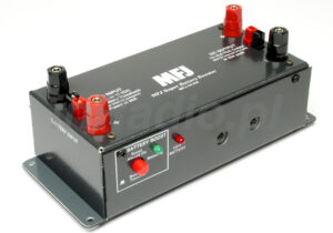 MFJ-4416B - Stabilizator Napięcia 13.8V
