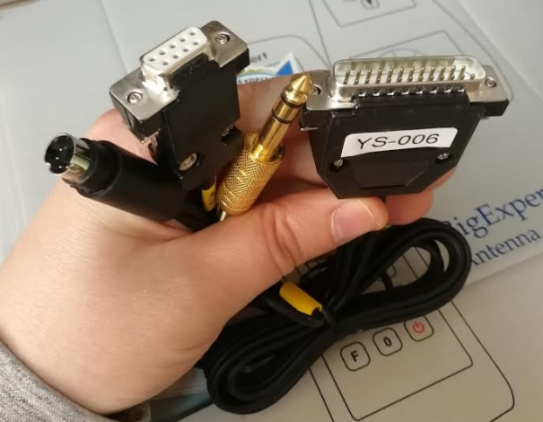 przewód RIGEXPERT lączący modemy cyfrowe, np. TI-5000, TI-3000 i podobne z radiostacjami YAESU FT-DX3000, FT-DX101D, FT-DX101MP