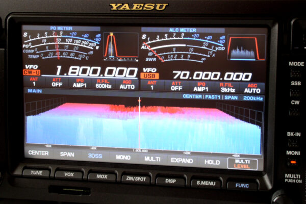 Yaesu FTDX101MP - radiostacja KF 200W - obrazek 5