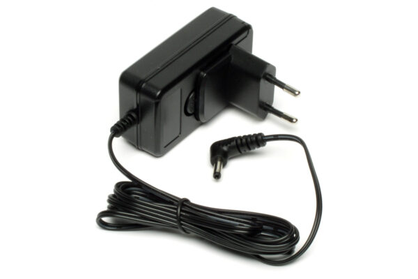 YAESU SAD-25C do ładowania FT-3D