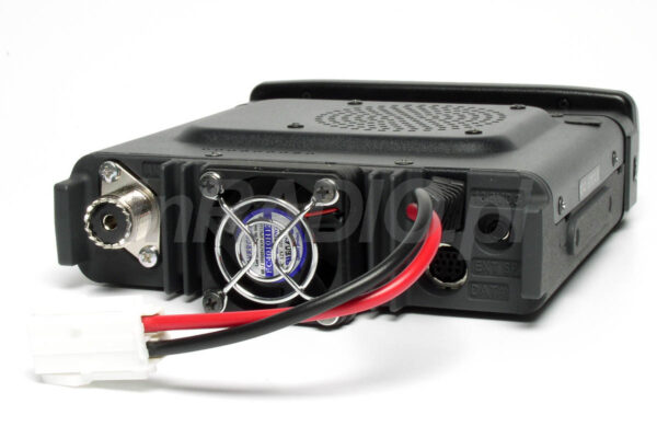 Yaesu FTM-100DE Transceiver samochodowy - obrazek 3