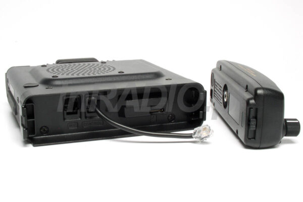 Yaesu FTM-100DE Transceiver samochodowy - obrazek 4