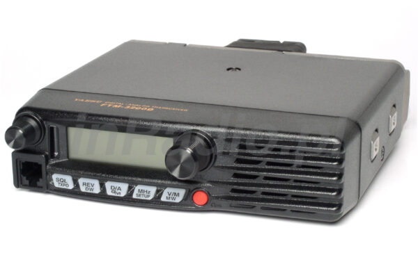 Yaesu FTM-3200 DE  Transceiver 2m + C4FM - obrazek 3